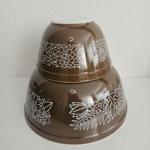 Vintage Pyrex Woodland Nesting mixing Bowls 401  403,  Lot Of 2
